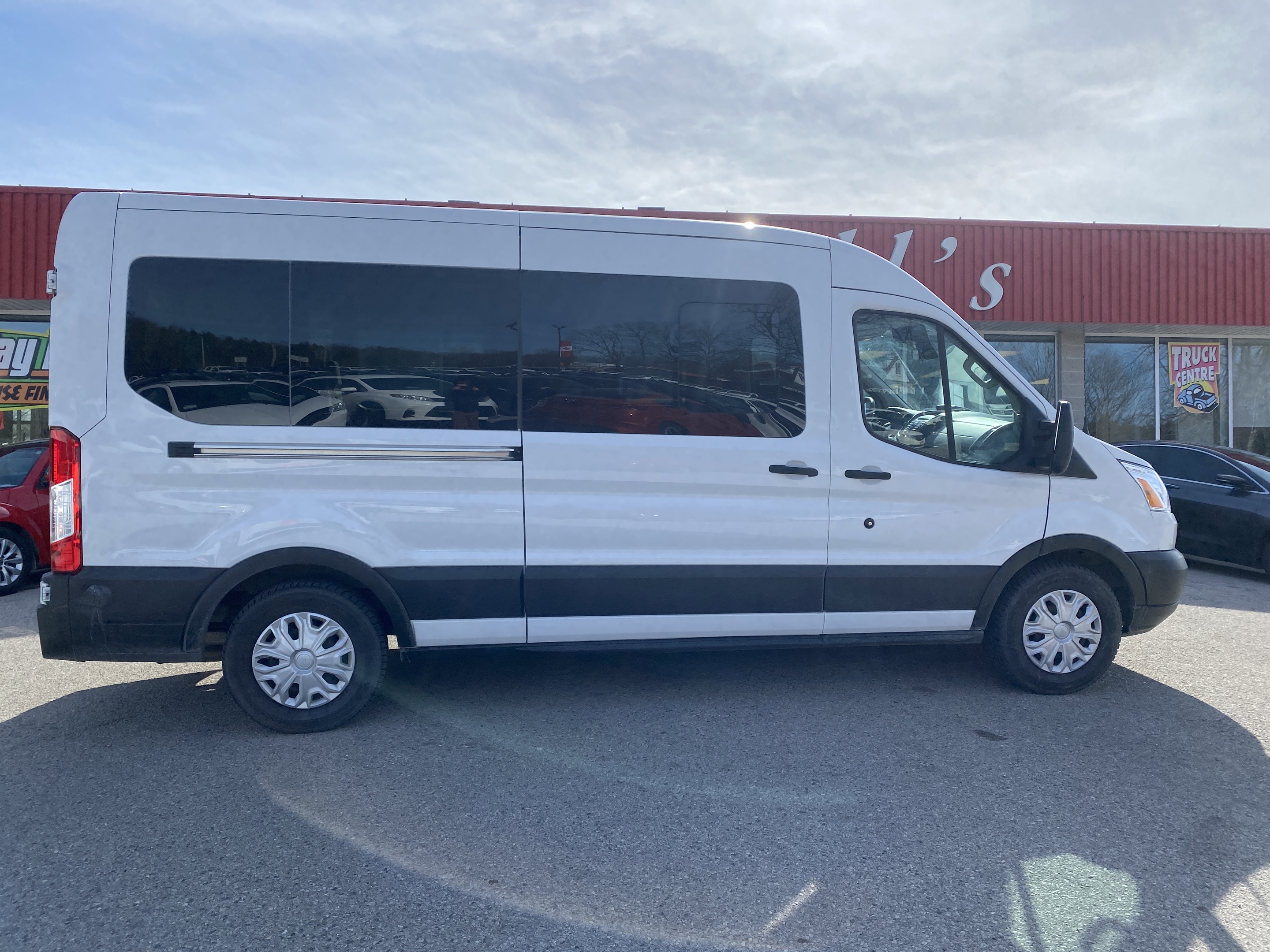 2019 Ford Transit Passenger Wagon T-350 XLT, 15 PASSENGER, BACKUP CAM, CLEAN CARFAX!