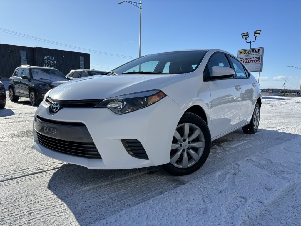 2016 Toyota Corolla LE automatique très bas kilométrage