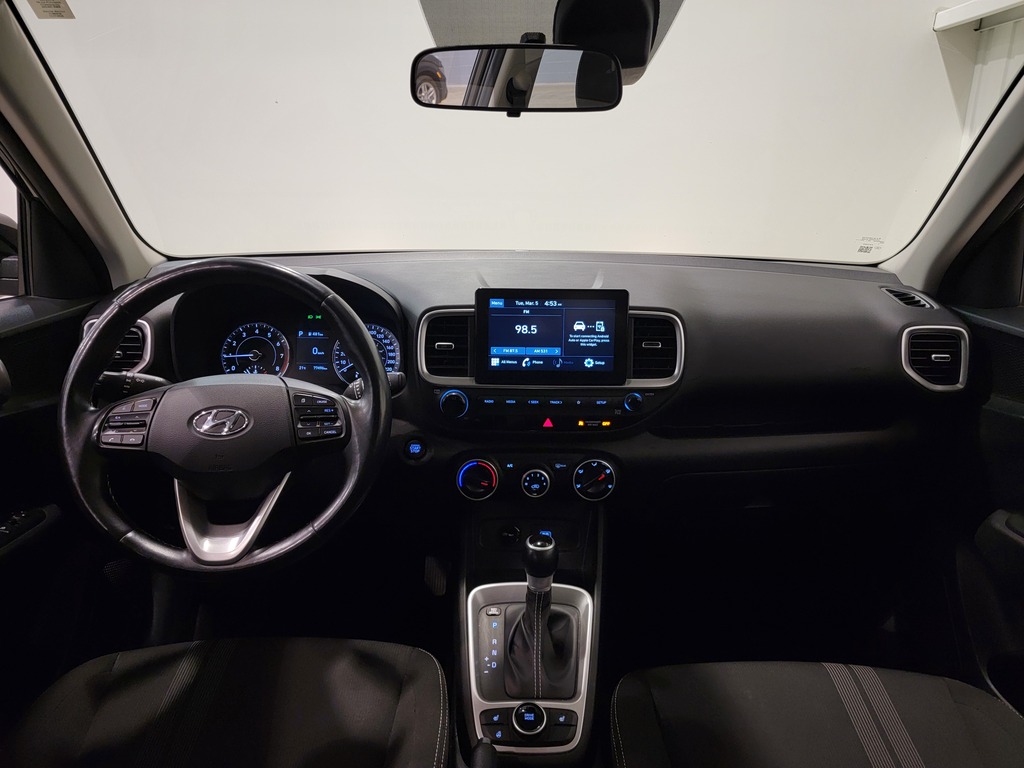Hyundai Venue 2021 Climatisation, Mirroirs électriques, Vitres électriques, Régulateur de vitesse, Sièges chauffants, Verrouillage électrique, Bluetooth, Prise auxiliaire 12 volts, caméra-rétroviseur, Volant chauffant, Commandes de la radio au volant