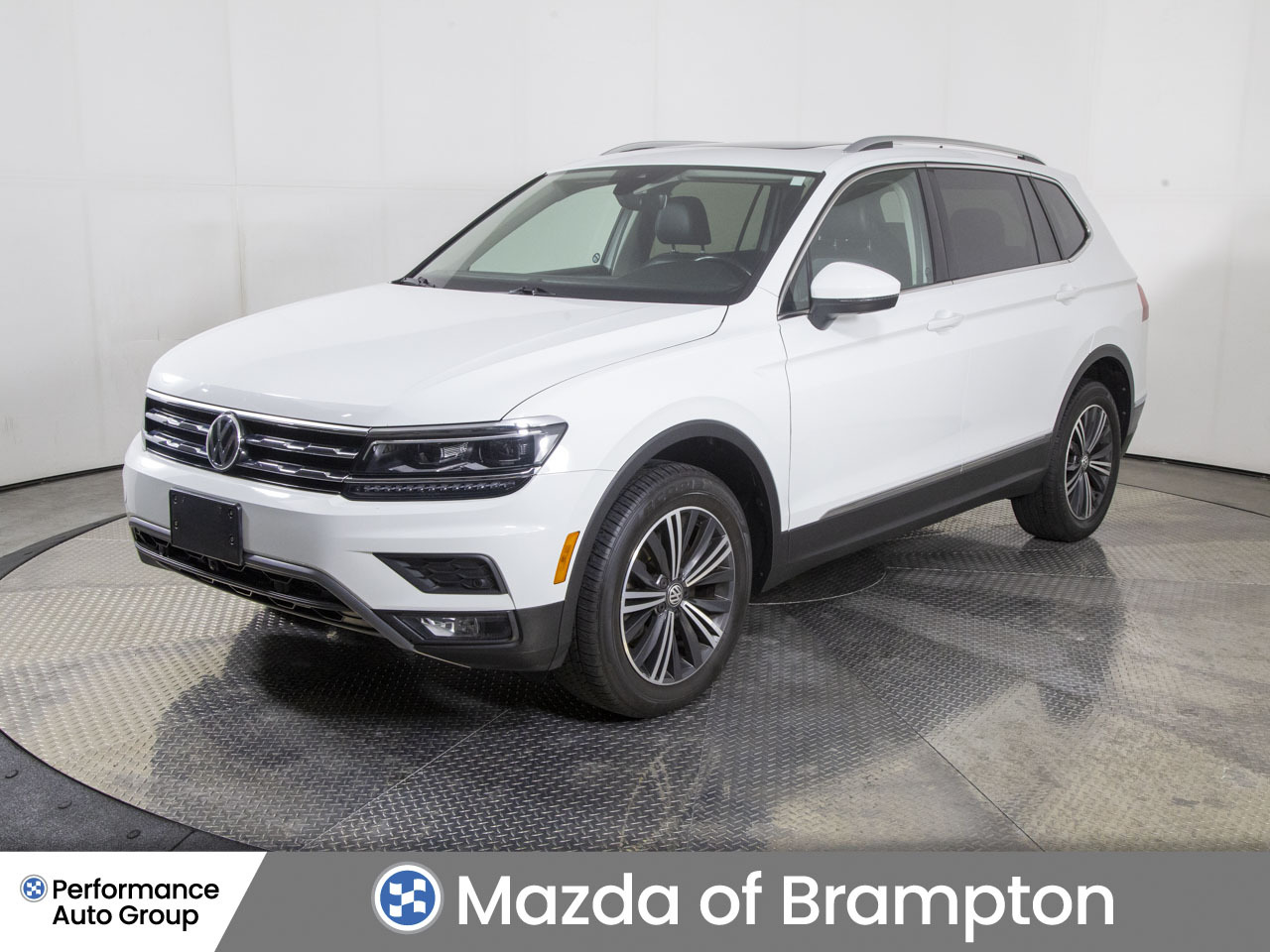 2018 Volkswagen Tiguan Highline 4MOTION PANO ROOF NAV LEATHER SEATS +MORE