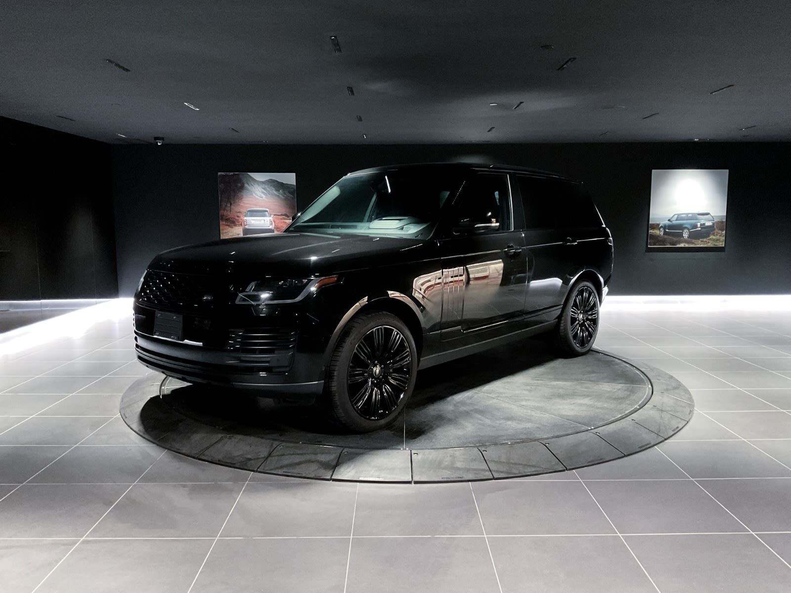 2020 Land Rover Range Rover HSE V8 Standard Wheelbase | Blackout Pkg |