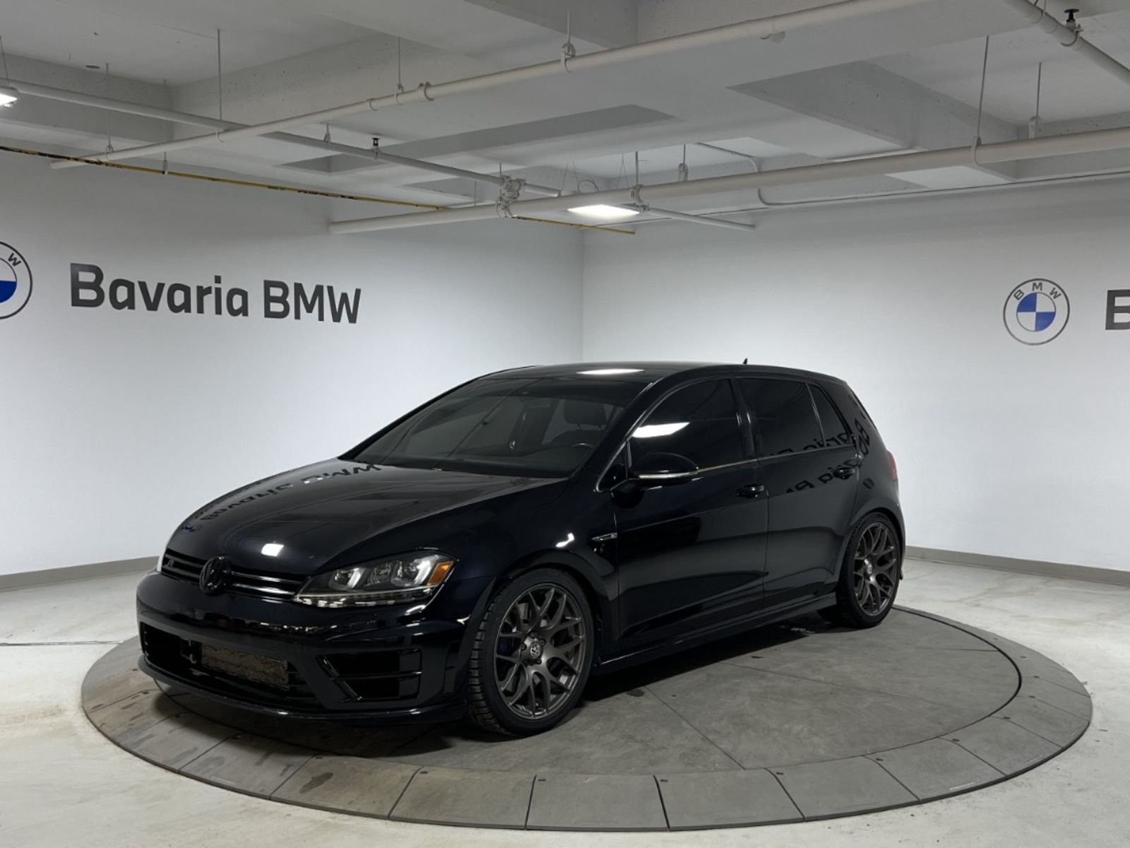 2016 Volkswagen Golf R Golf R | Leather Seats | 6 Speed Manual