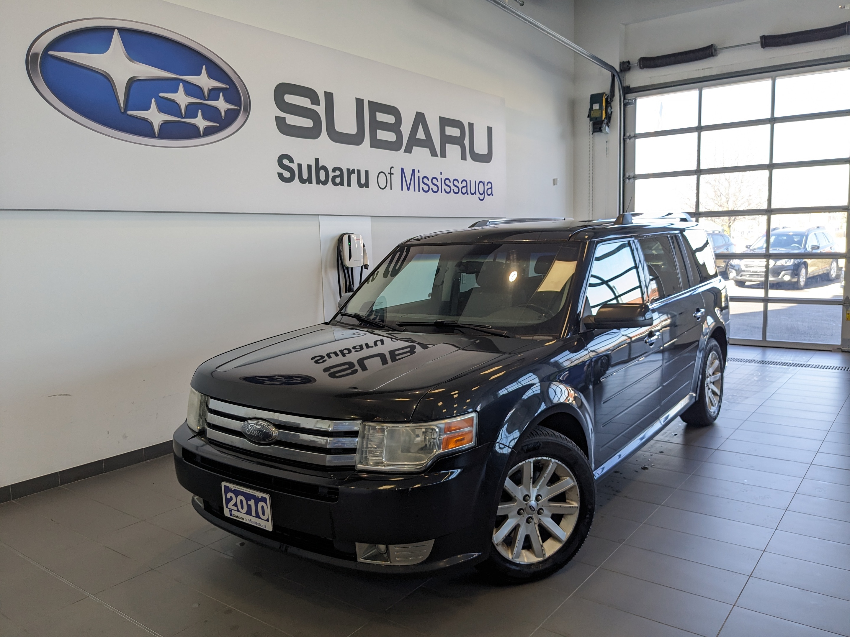 2010 Ford Flex CLEAN CARFAX | SOLD ASIS | DRIVES WELL | 7 SEATER