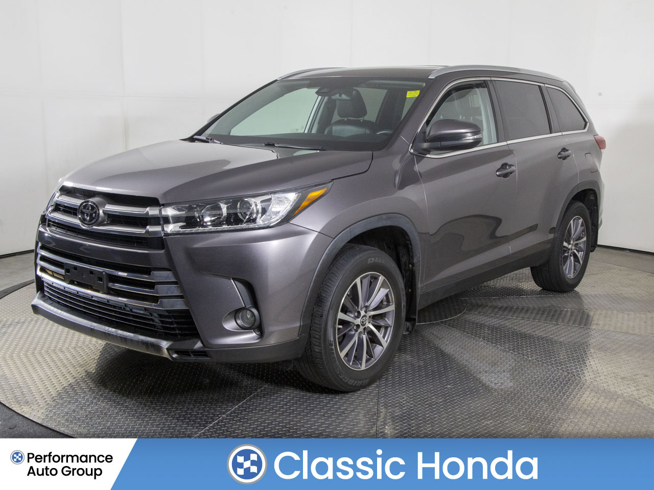 2019 Toyota Highlander XLE | LEATHER | SUNROOF | NAVI | NO ACCIDENTS |