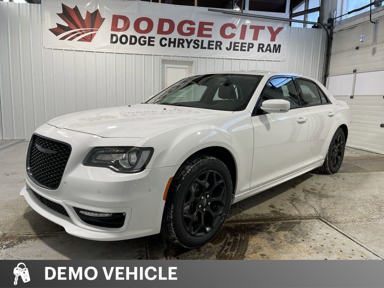 2023 Chrysler 300 300 Touring L AWD | Blind Spot Monitoring and Rear