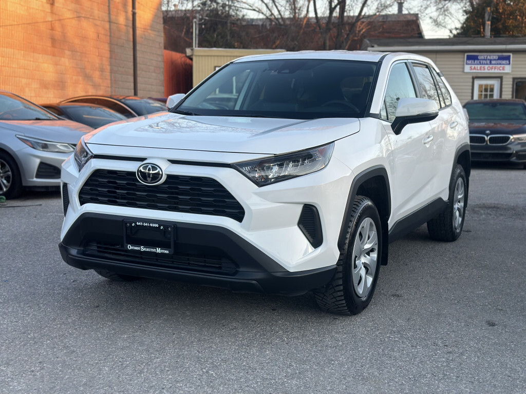 2022 Toyota RAV4 LE AWD / No Accidents Clean Carfax.