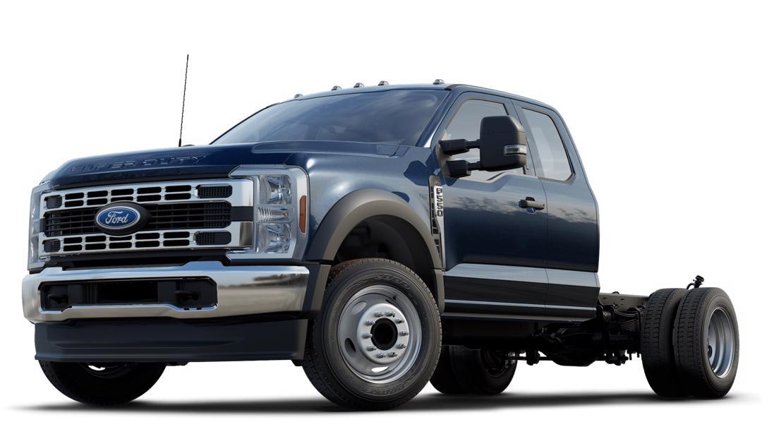 2024 Ford F-Super Duty Chassis Cab F-550 XLT