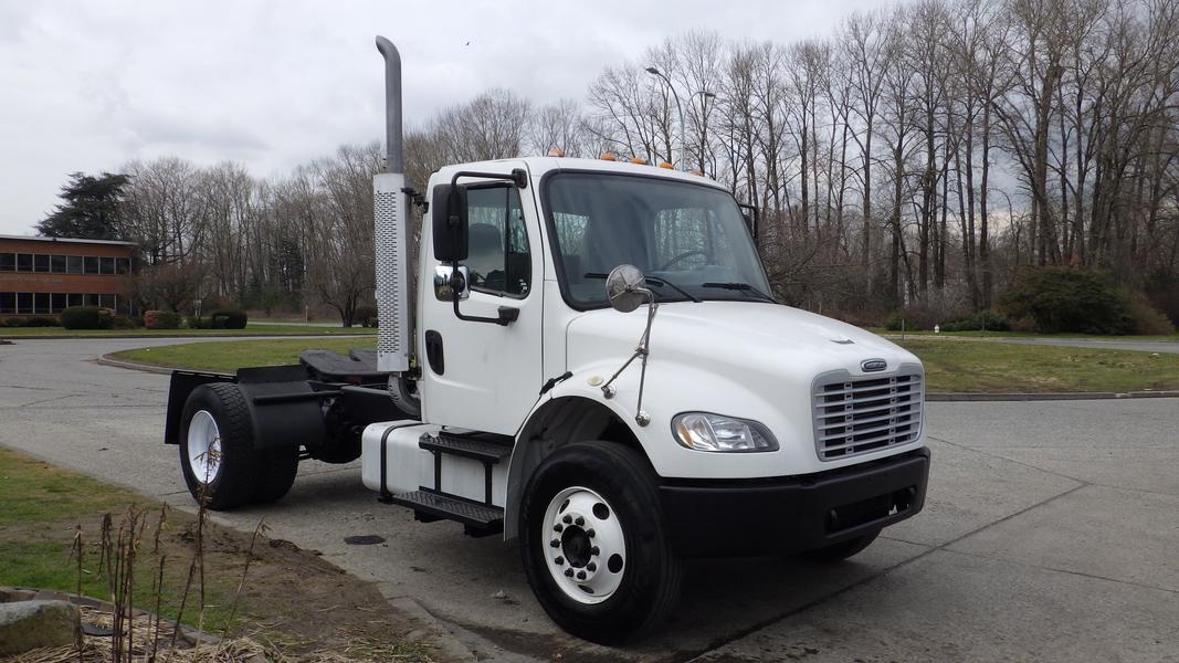 2003 Freightliner M2 106 Cab And Chassis 170-inch Wheelbase Diesel Air Brak