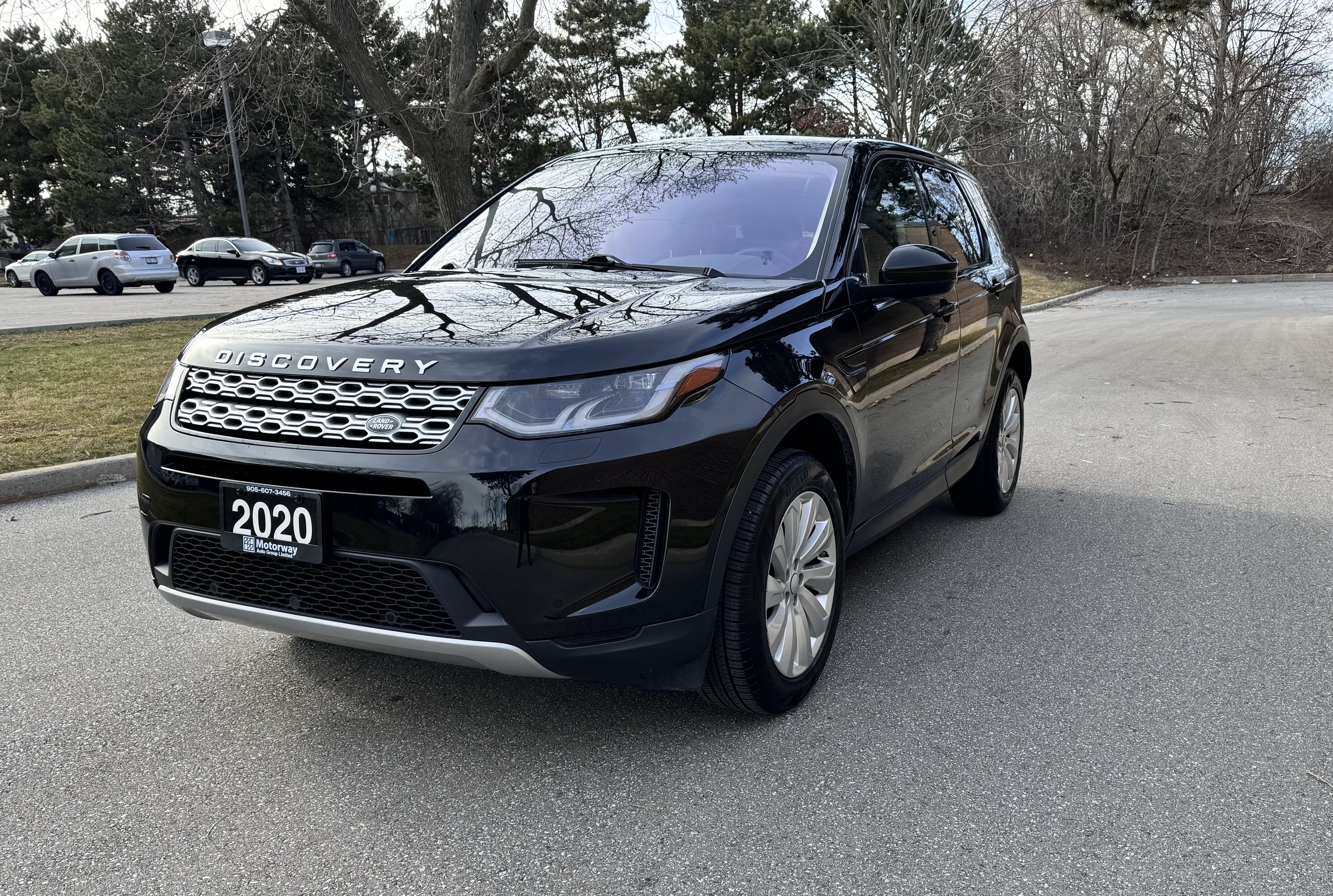 2020 Land Rover Discovery Sport SE AWD 7 Passengers. Full service history.