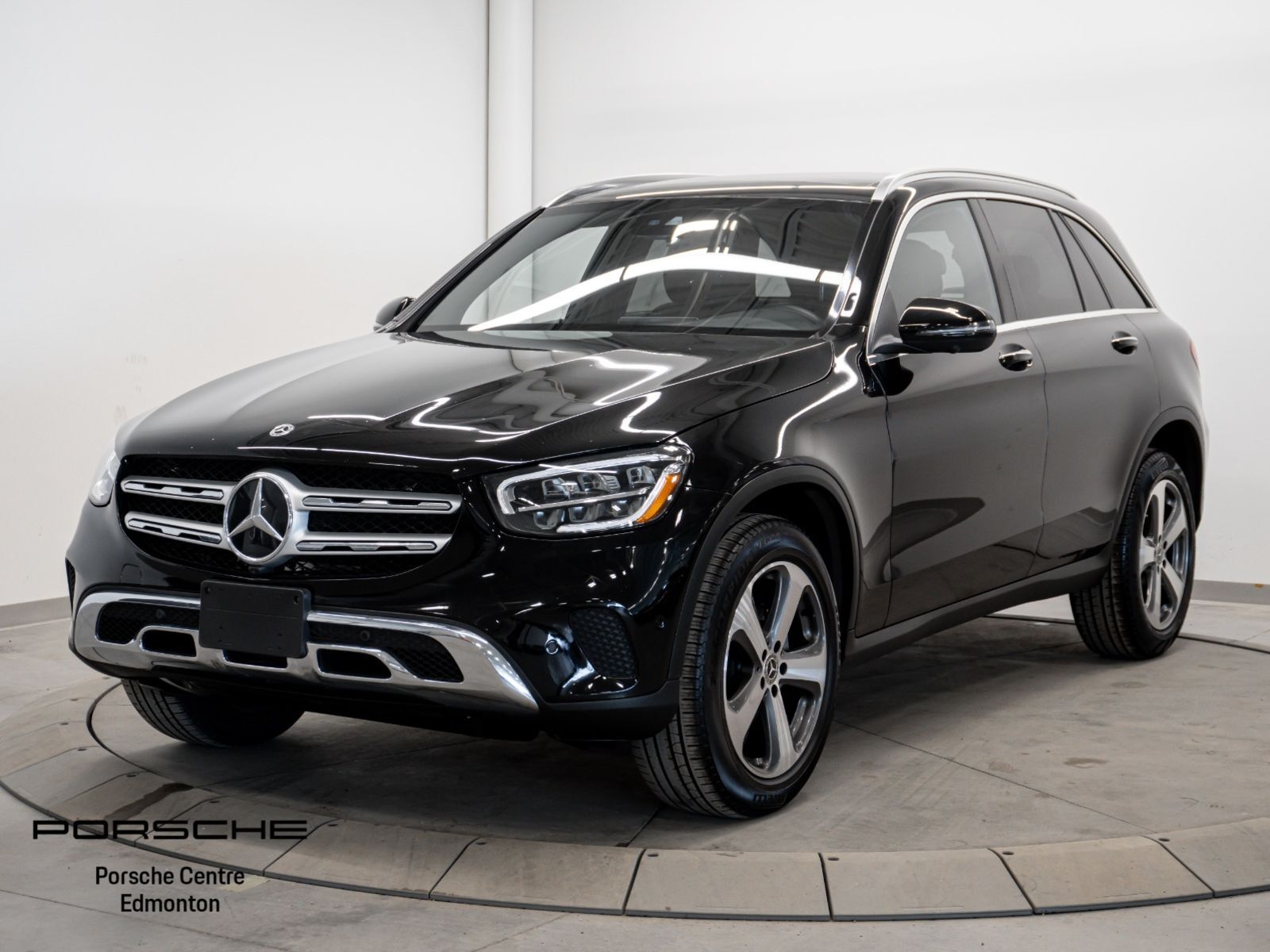 2022 Mercedes-Benz GLC  | Panoramic Sunroof, Heated Seats with 3-Way Memo