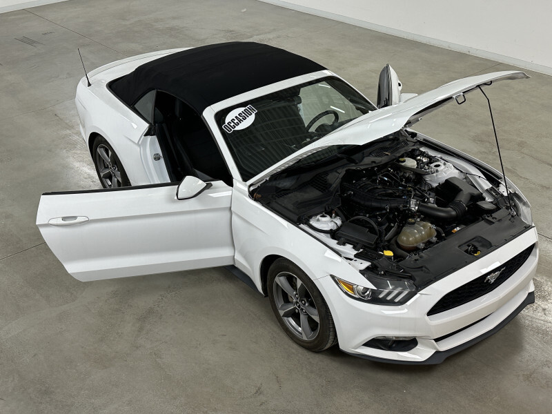 2015 Ford Mustang 	CONVERTIBLE V6 3.7L AUTOMATIQUE	