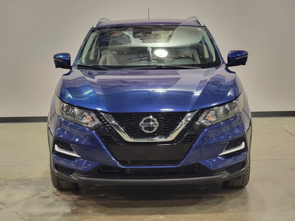 Nissan Qashqai 2020 Air conditioner, Navigation system, Electric mirrors, Power Seats, Electric windows, Speed regulator, Heated seats, Leather interior, Electric lock, Sunroof, Bluetooth, , rear-view camera, Heated steering wheel, Steering wheel radio controls