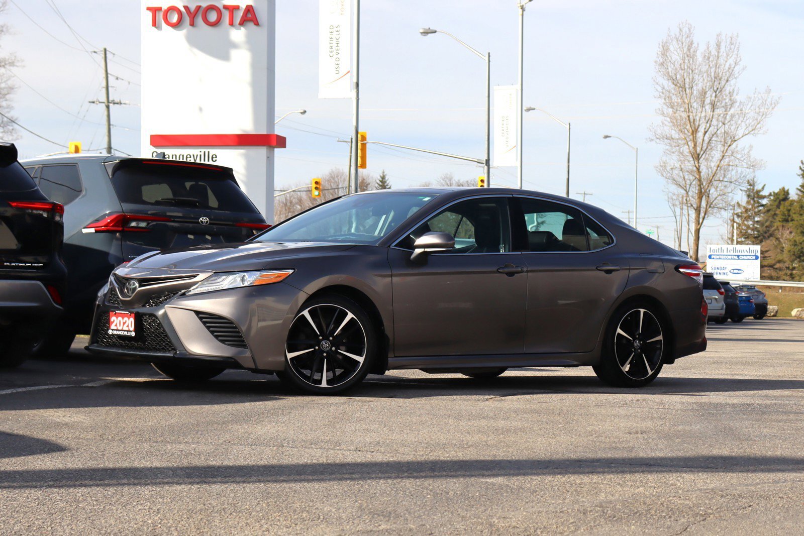 2020 Toyota Camry XSE, Heated Seats, Pano Sunroof, Brand New Tires