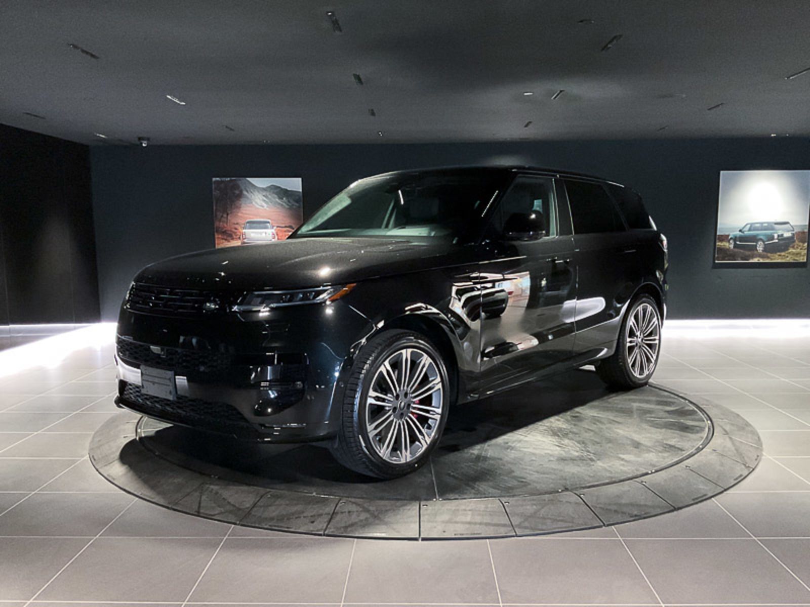 2024 Land Rover Range Rover Sport Dynamic HSE | Black Exterior Pack | Front Fog Ligh
