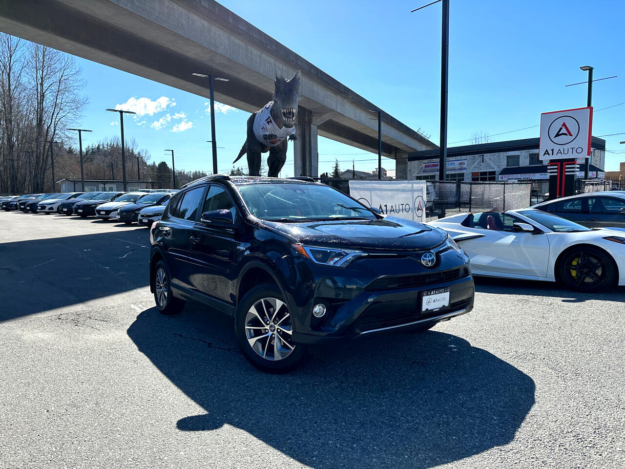 2018 Toyota RAV4 Hybrid XLE - Sunroof, Backup Camera, Heated Seats