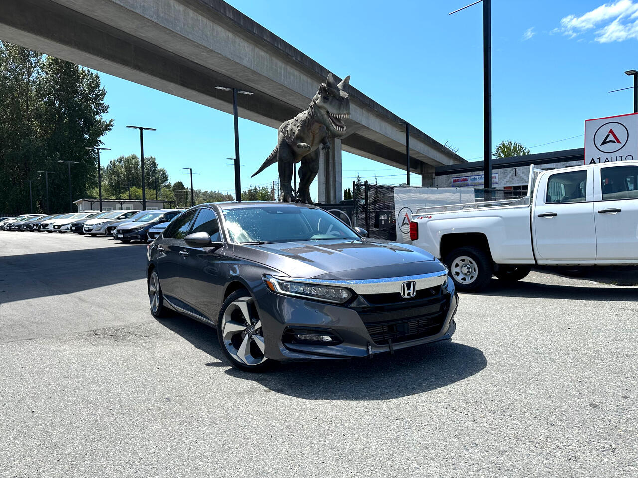 2019 Honda Accord Touring - Push Start, Navigation, Sunroof