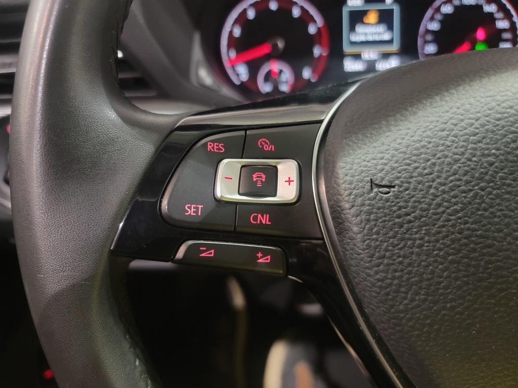 Volkswagen Passat 2021 Air conditioner, Electric mirrors, Power Seats, Electric windows, Heated seats, Leather interior, Electric lock, Sunroof, Speed regulator, Heated mirrors, Bluetooth, , rear-view camera, Steering wheel radio controls