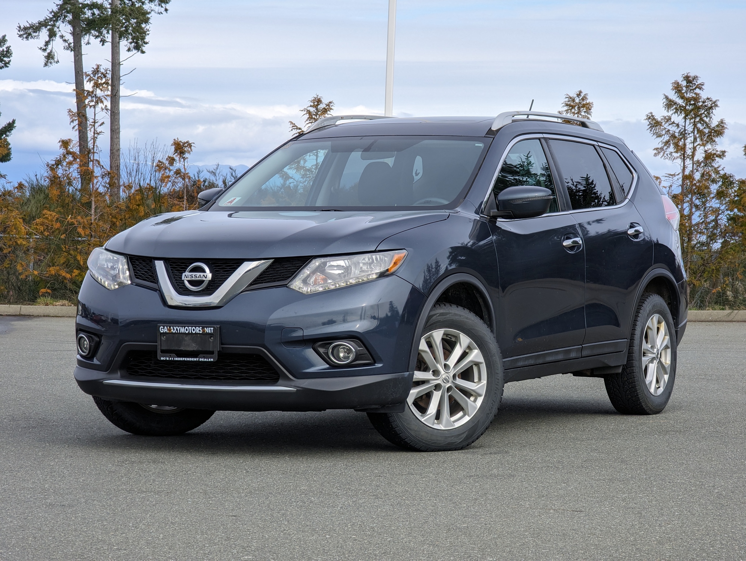2016 Nissan Rogue SV - No Accidents, AWD, Heated Seats