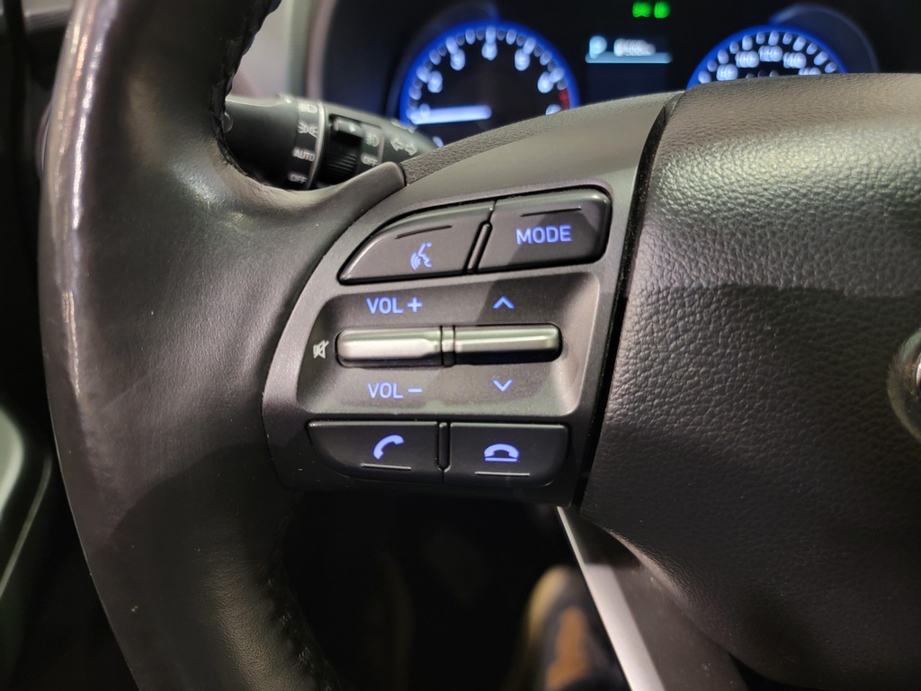 Hyundai Kona 2021 Air conditioner, Electric mirrors, Electric windows, Speed regulator, Heated seats, Electric lock, Bluetooth, , rear-view camera, Heated steering wheel, Steering wheel radio controls