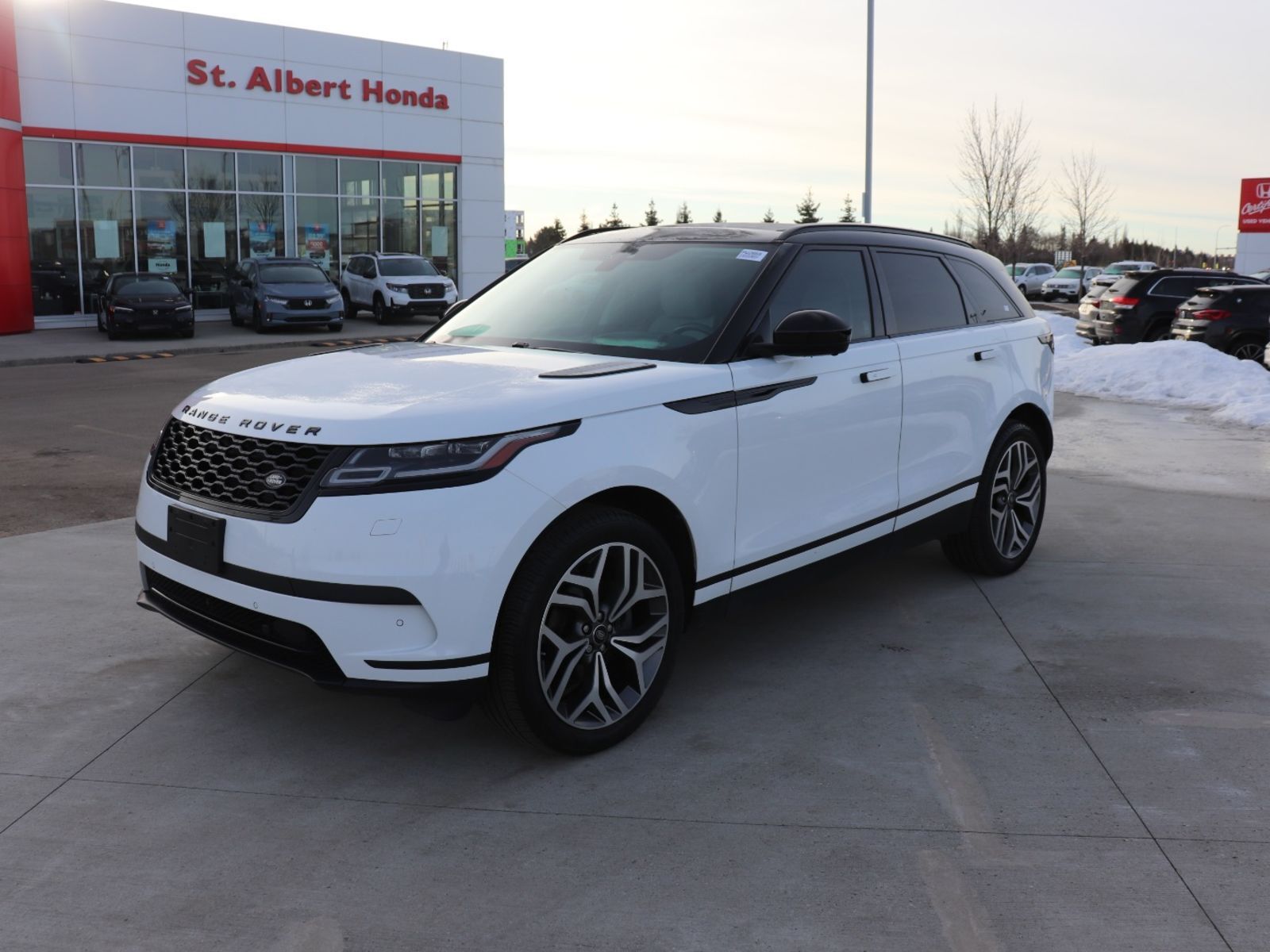 2020 Land Rover Range Rover Velar S: AWD/LEATHER/CLEAN CARFAX