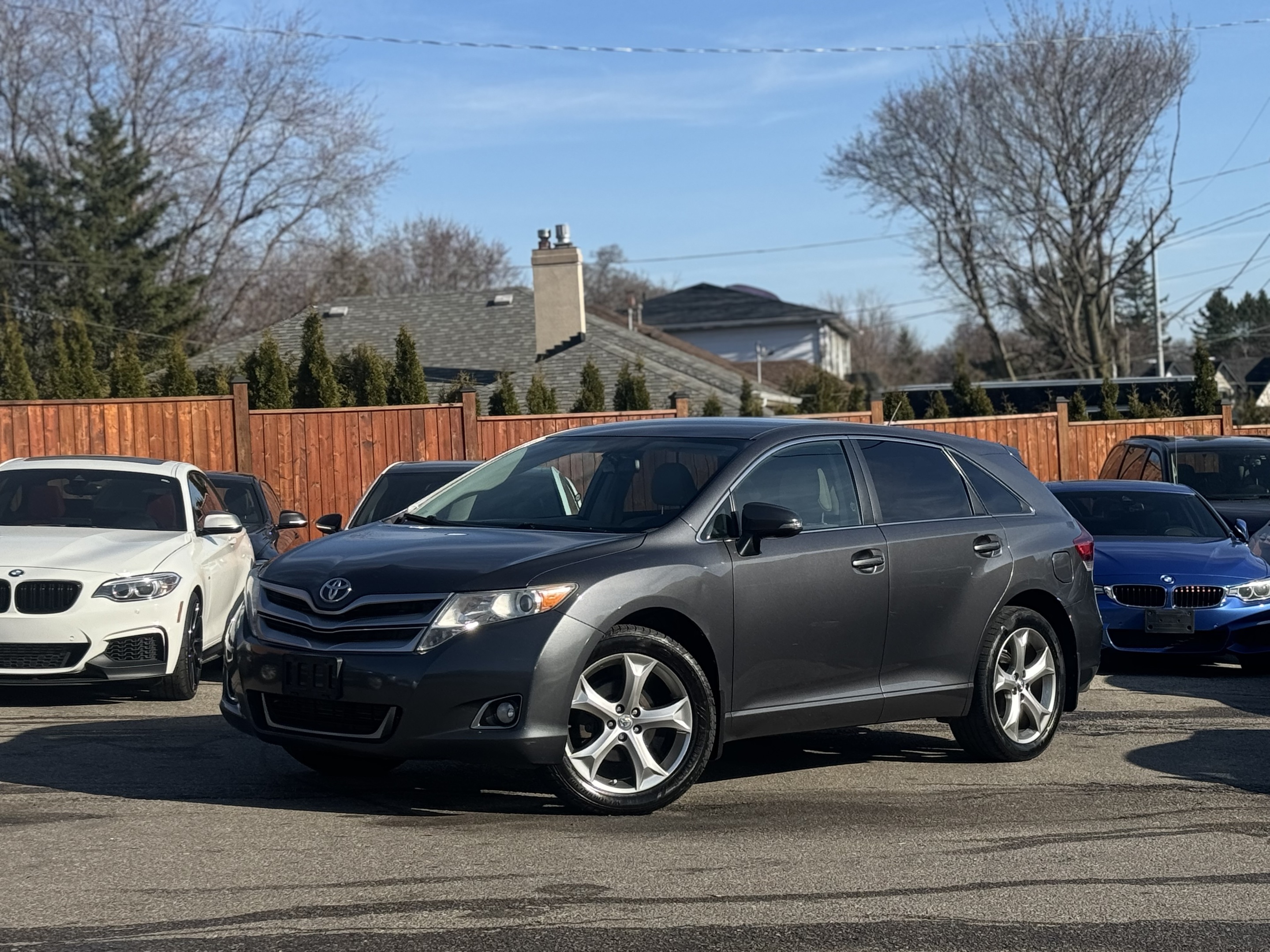 2013 Toyota Venza V6 / 1 Owner / Certified / Clean!