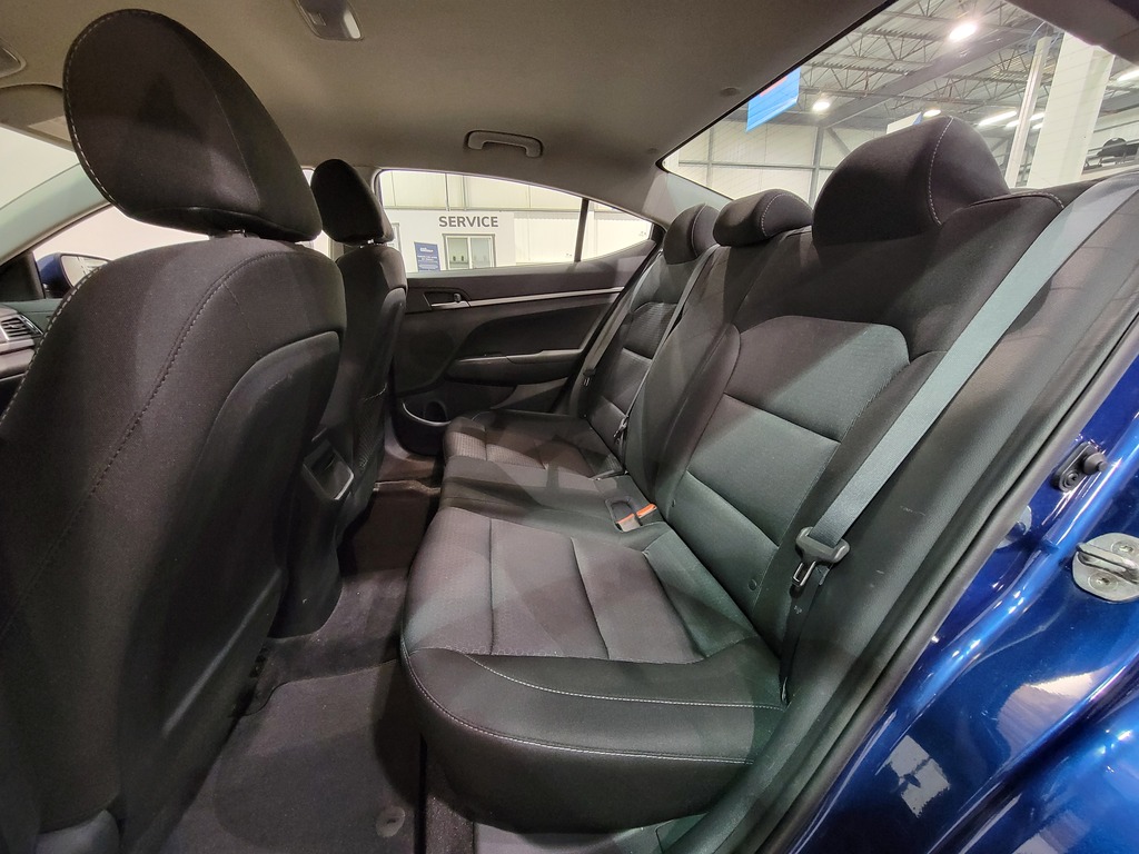 Hyundai Elantra 2017 Air conditioner, CD player, Electric mirrors, Electric windows, Heated seats, Electric lock, Bluetooth, , Steering wheel radio controls