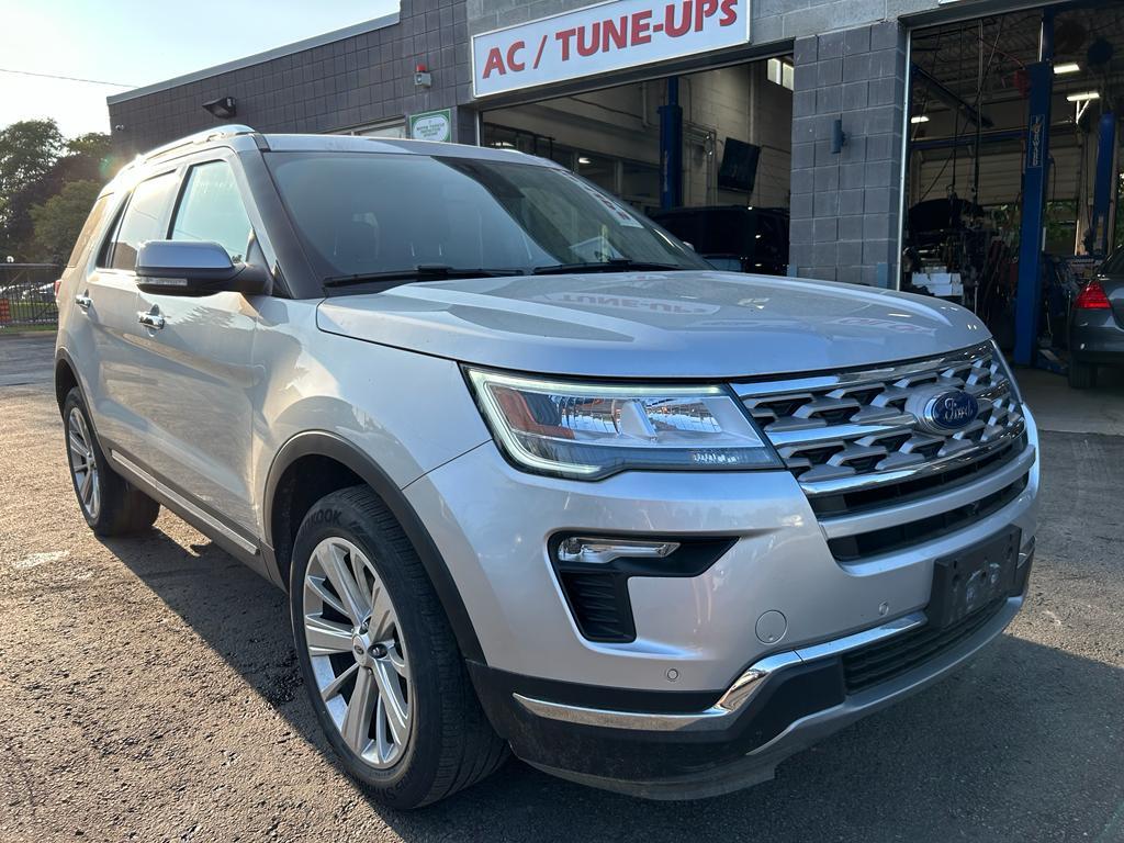 2019 Ford Explorer Limited 4WD Low kms  4 Cylinder Certified 