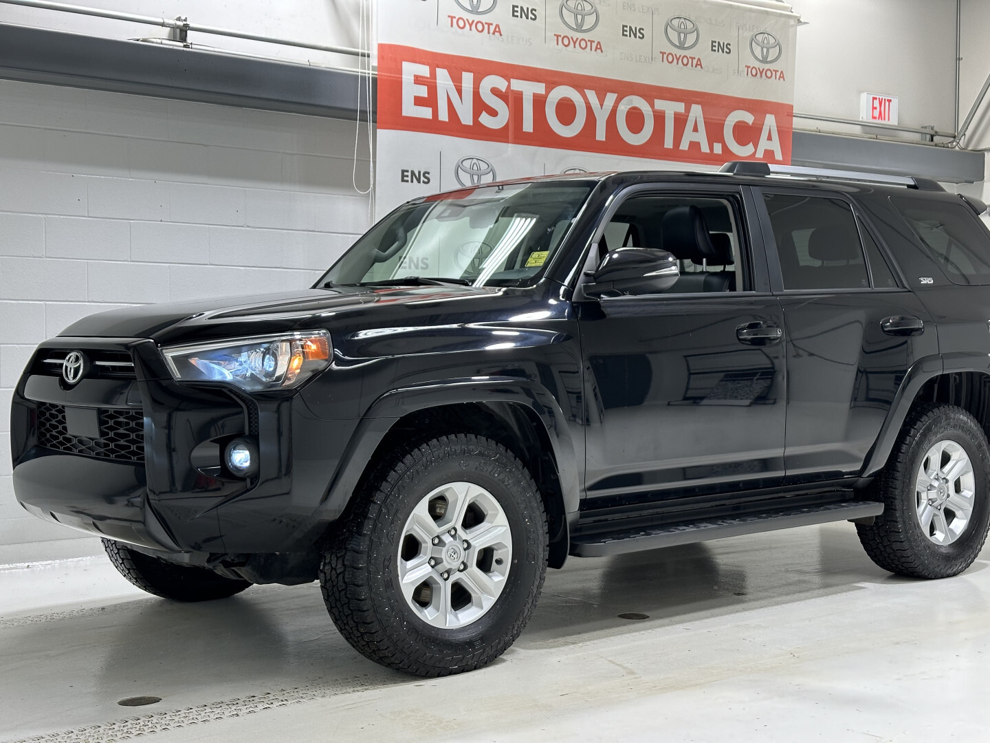 2022 Toyota 4Runner 4DR 4WD  - Certified - $344 B/W