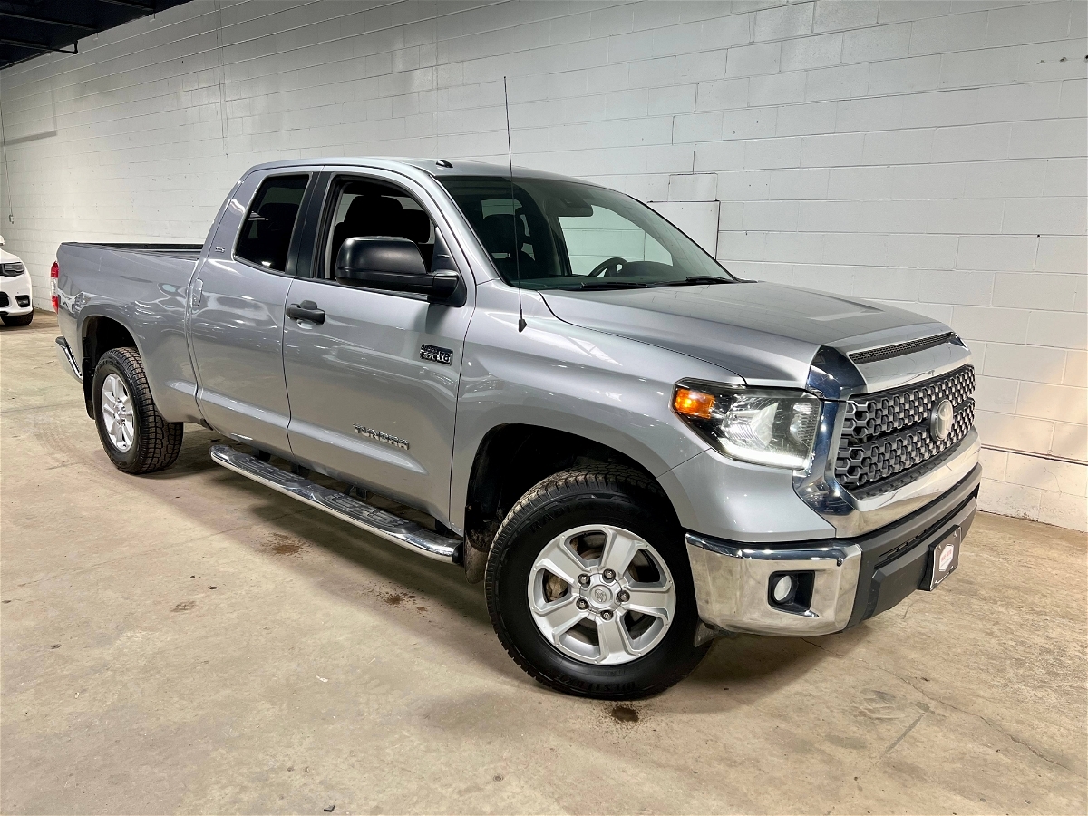 2018 Toyota Tundra 4WD! SR5! ONE OWNER! DOUBLE CAB! WE FINANCE! 