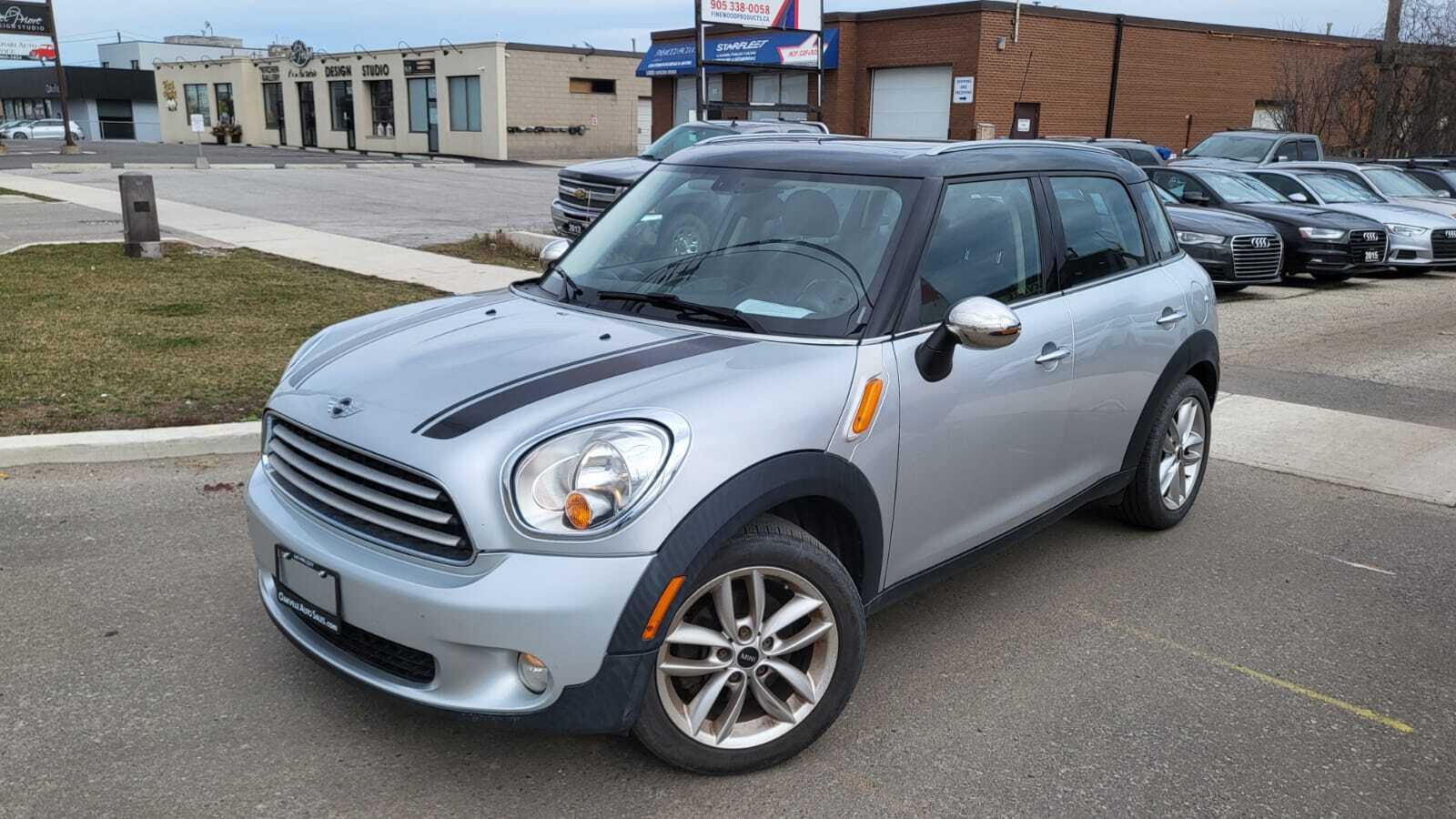2012 MINI Cooper Countryman 4DR,LEATHER,PANOROOF,PARKING SENSORS,CERTIFIED