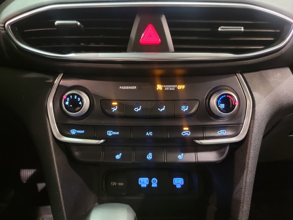 Hyundai Santa Fe 2020 Air conditioner, Electric mirrors, Electric windows, Speed regulator, Heated seats, Electric lock, Bluetooth, rear-view camera, Heated steering wheel, Steering wheel radio controls