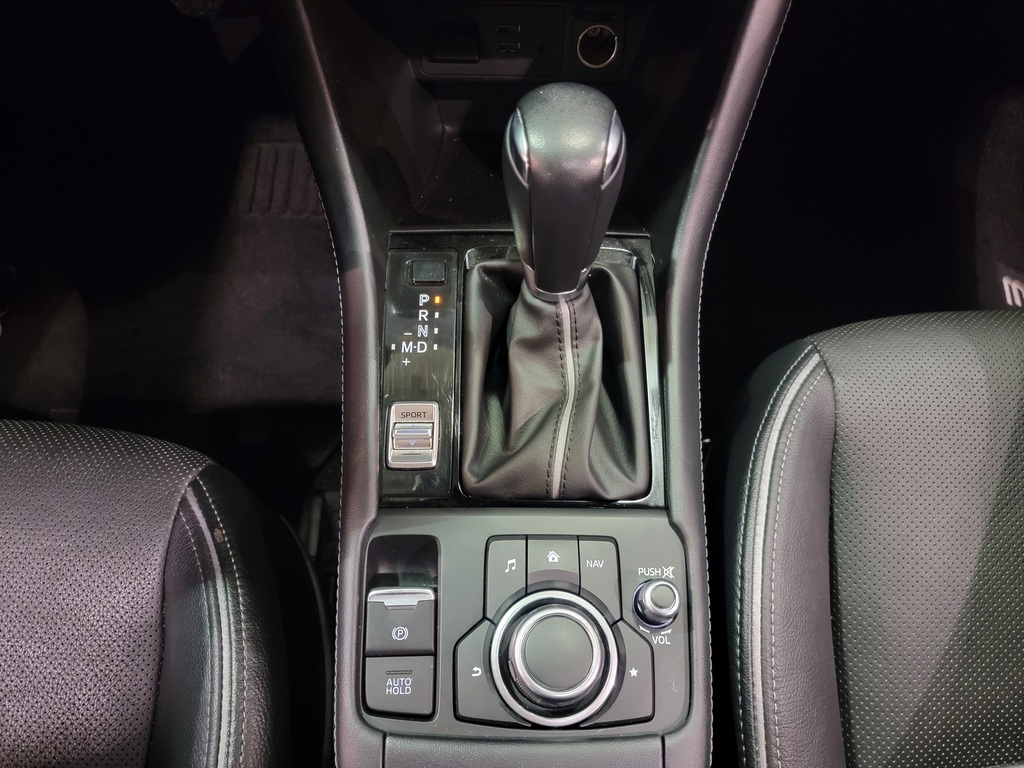 Mazda CX-3 2019 Climatisation, Système de navigation, Mirroirs électriques, Sièges électriques, Vitres électriques, Régulateur de vitesse, Sièges chauffants, Intérieur cuir, Verrouillage électrique, Toit ouvrant, Bluetooth, Prise auxiliaire 12 volts, caméra-rétroviseur, Siège à réglage électrique, Volant chauffant, Commandes de la radio au volant