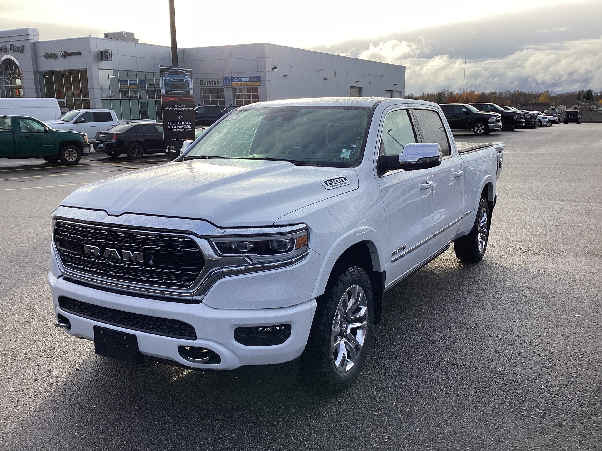 2023 Ram 1500 Limited V8 | Elite | Lvl 1 Equip | Tow | Sunroof