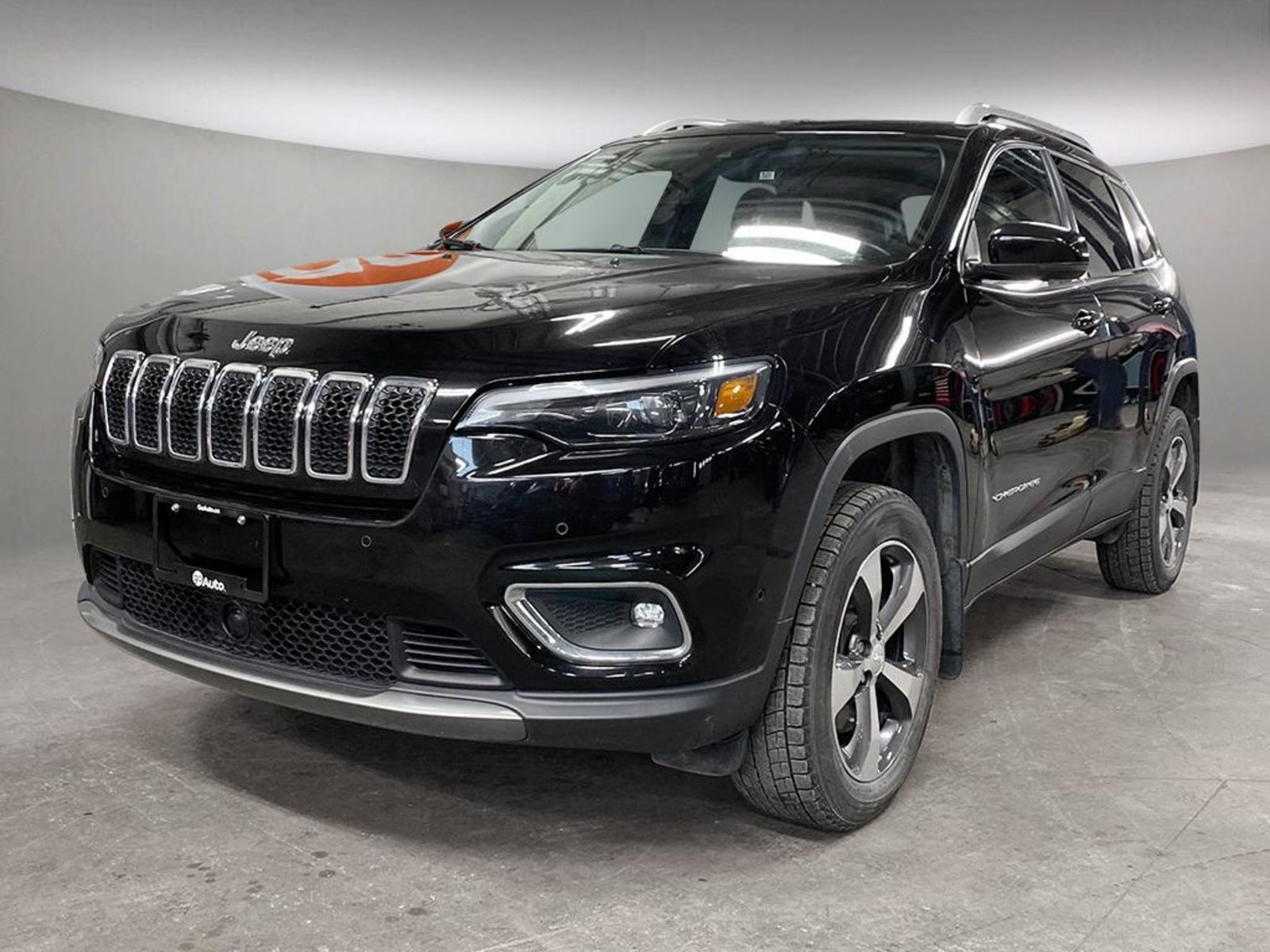 2019 Jeep Cherokee Limited w/ 4WD, Heated Seats, Navigation, Heated W