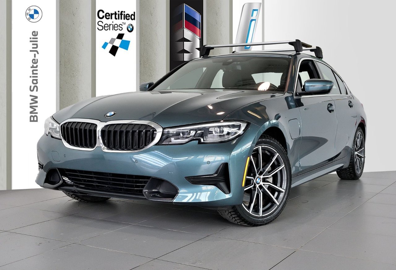 2021 BMW 3 Series 330e xDrive premium package / premium package