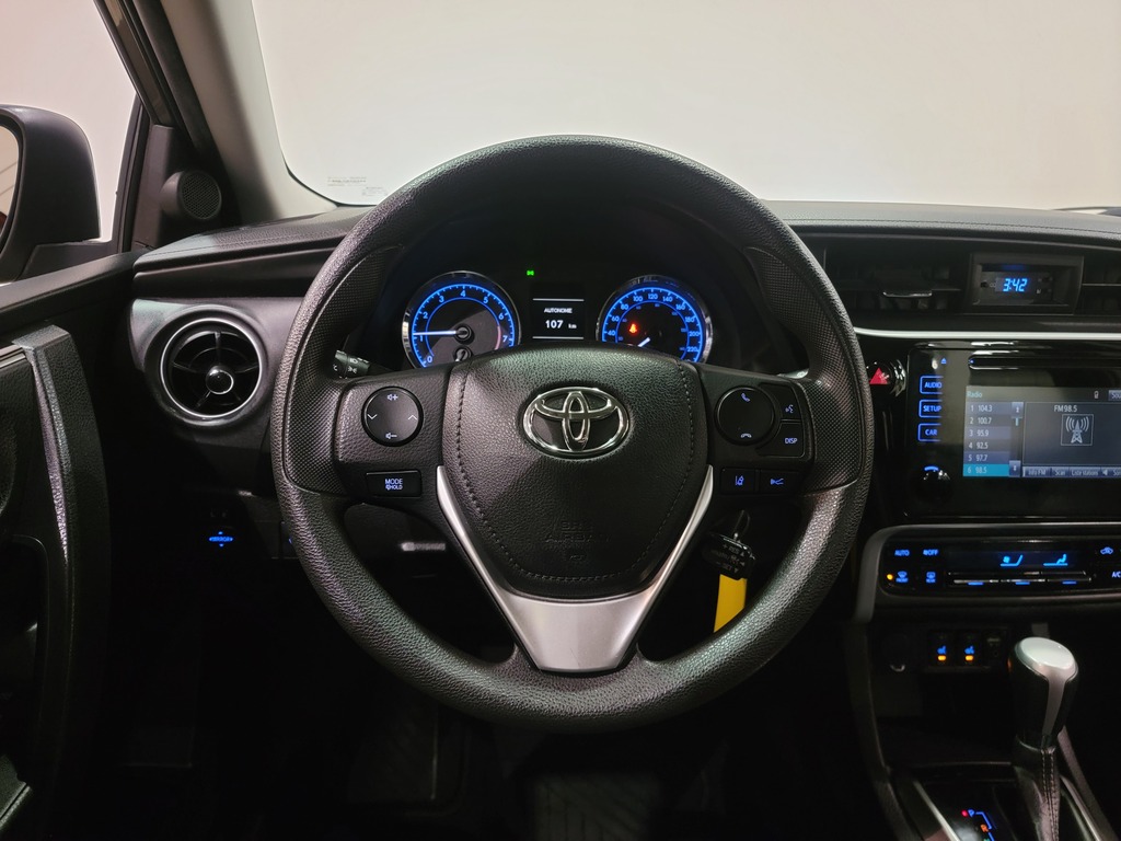 Toyota Corolla 2019 Climatisation, Lecteur DC, Mirroirs électriques, Vitres électriques, Sièges chauffants, Verrouillage électrique, Régulateur de vitesse, Miroirs chauffants, Bluetooth, Prise auxiliaire 12 volts, caméra-rétroviseur, Commandes de la radio au volant