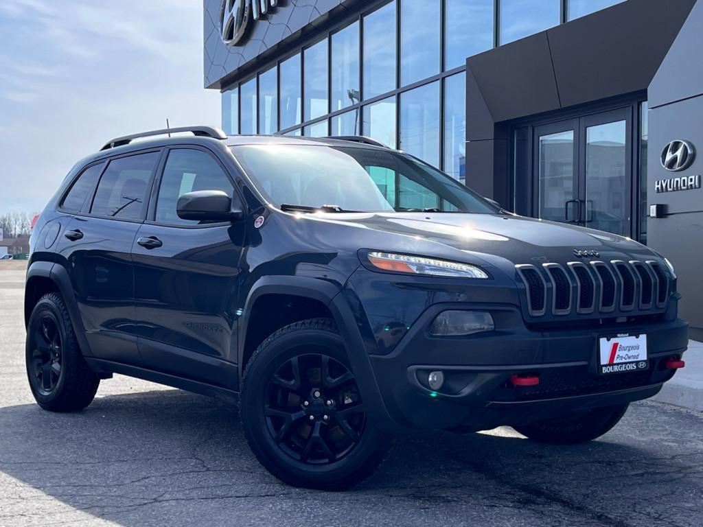 2018 Jeep Cherokee Trailhawk  -  Leather Seats