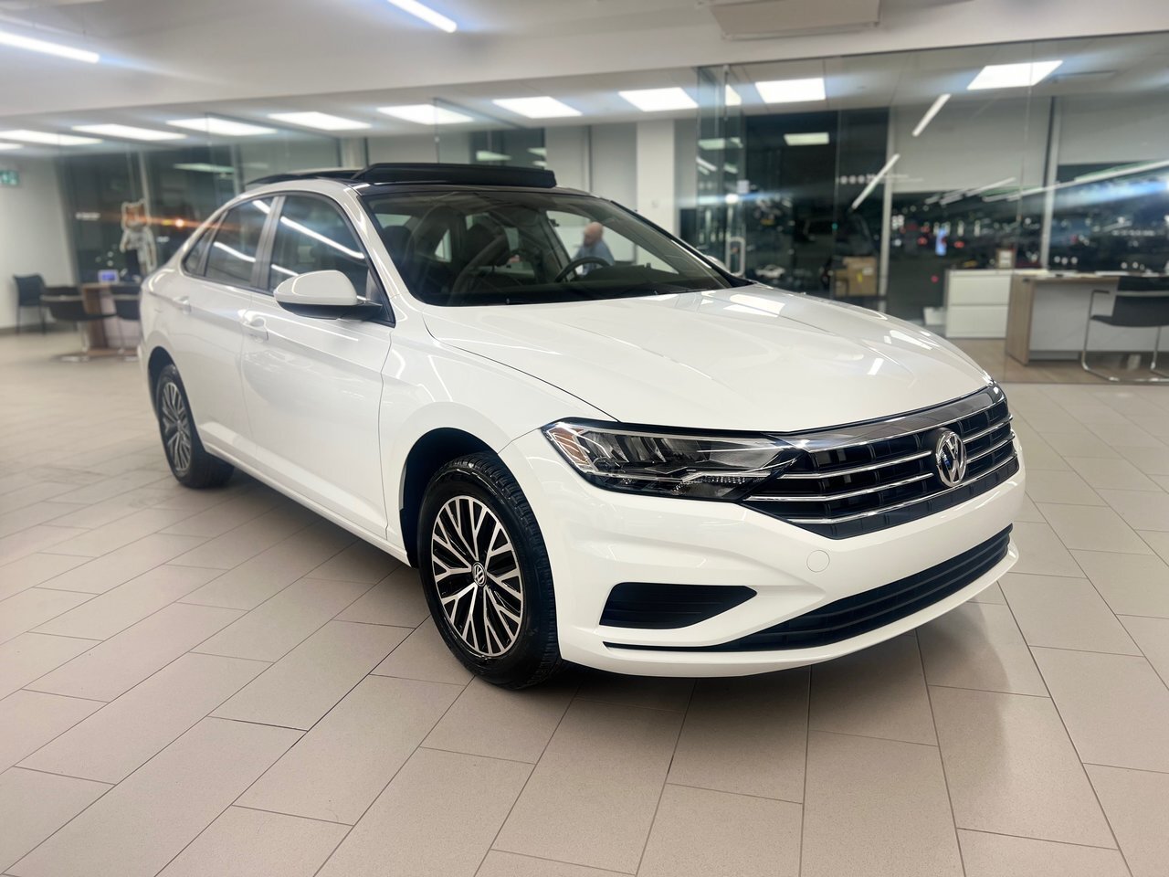 2020 Volkswagen Jetta Highline leather - sunroof - mags / cuir - toit pa
