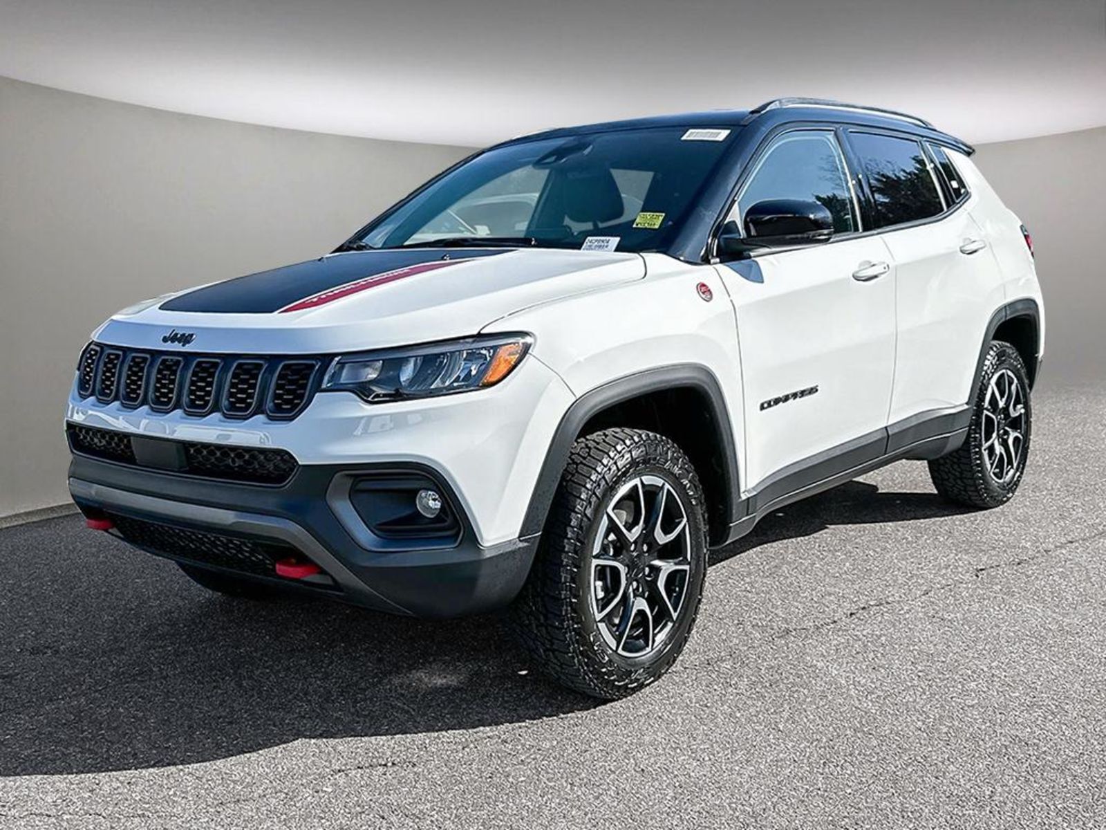 2024 Jeep Compass Trailhawk + 4X4/PANO SUNROOF/UCONNECT 5 NAV/REAR V