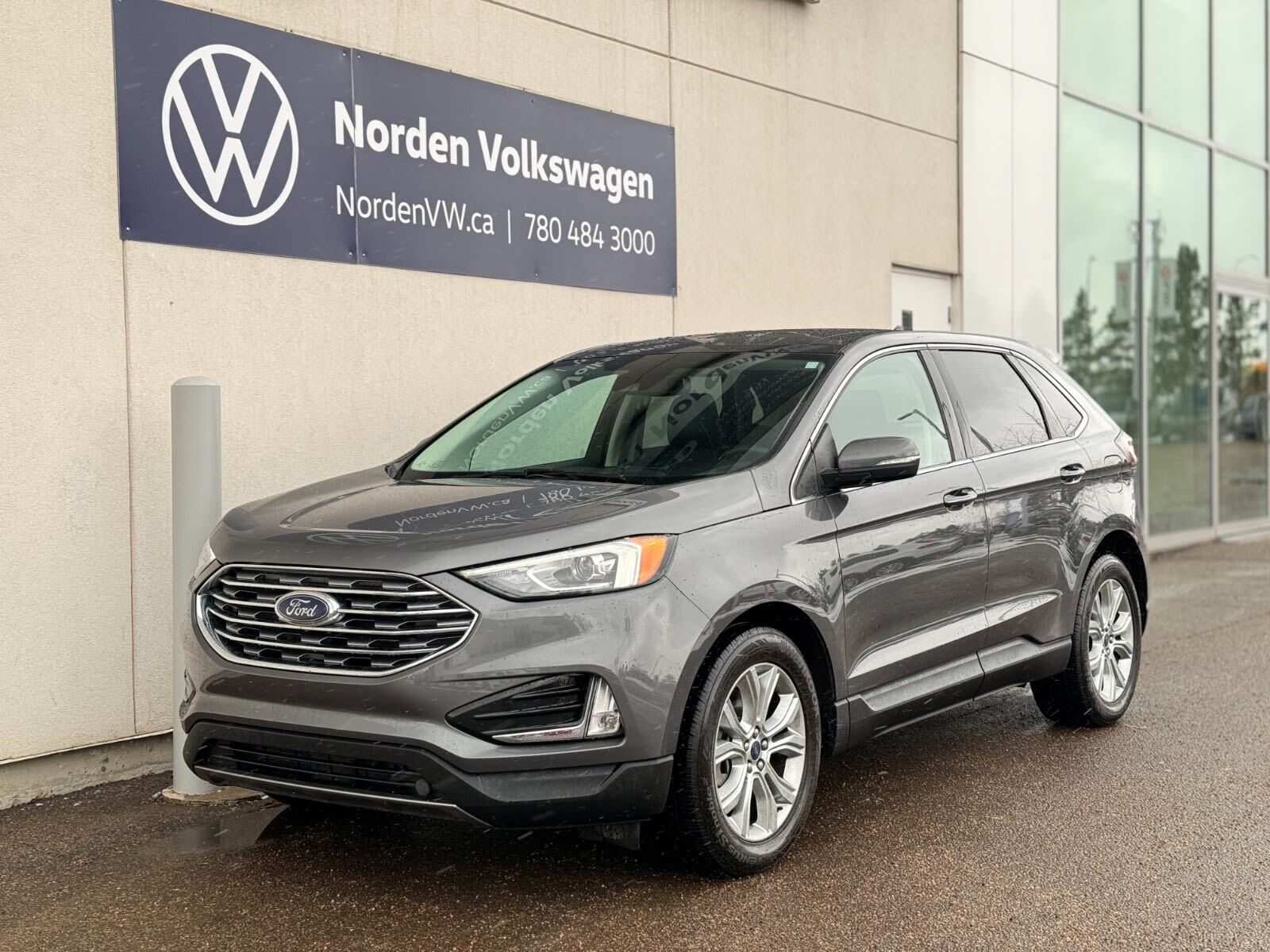 2021 Ford Edge TITANIUM AWD | LOADED | LOW KMS!