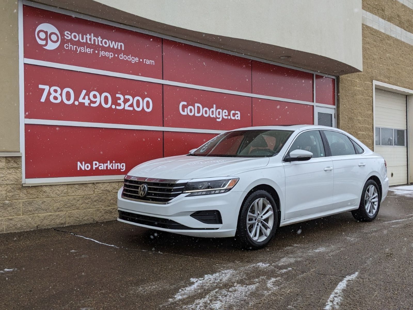 2021 Volkswagen Passat HIGHLINE IN WHITE EQUIPPED WITH A 2.0L TURBO I4 , 