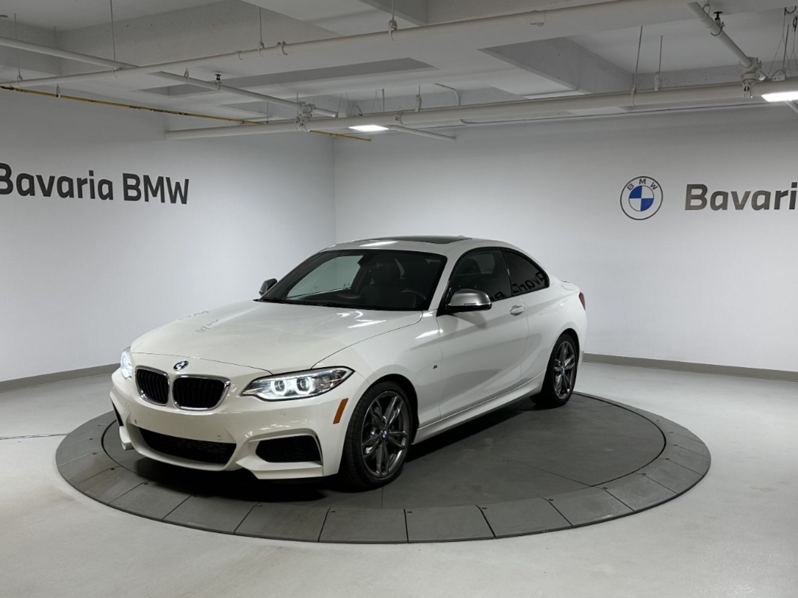 2015 BMW 2 Series M235i | Premium Package | Comfort Access | Sunroof