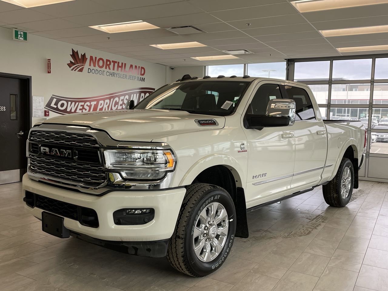 2024 Ram 3500 Limited |4x4 | Diesel | Leather | Tow | NAV | Back