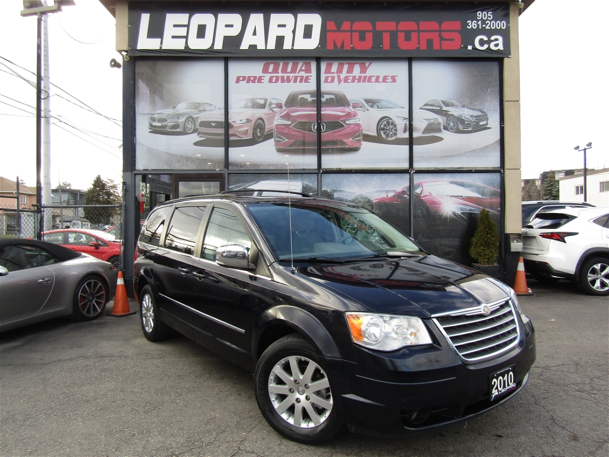 2010 Chrysler Town & Country Touring,7 Pass,Camera,Automatic,DVD*AS-IS**