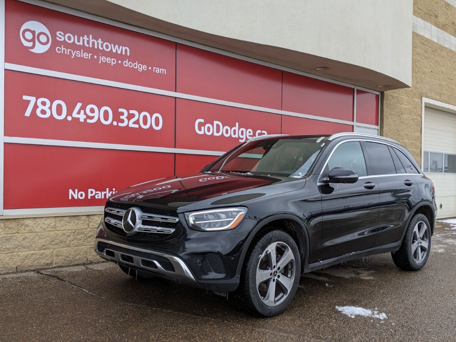 2022 Mercedes-Benz GLC GLC 300 IN BLACK EQUIPPED WITH A 2.0L TURBO I4 , 4