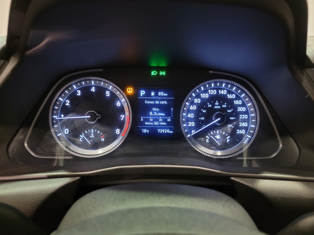 Hyundai Sonata 2021 Climatisation, Mirroirs électriques, Vitres électriques, Sièges chauffants, Verrouillage électrique, Régulateur de vitesse, Bluetooth, Prise auxiliaire 12 volts, caméra-rétroviseur, Volant chauffant, Commandes de la radio au volant