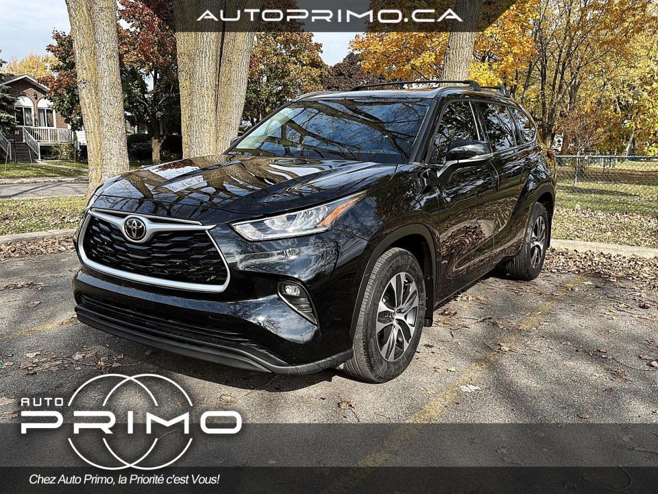 2021 Toyota Highlander XLE AWD 8 Passagers Cuir Toit Ouvrant Nav Cam Mags