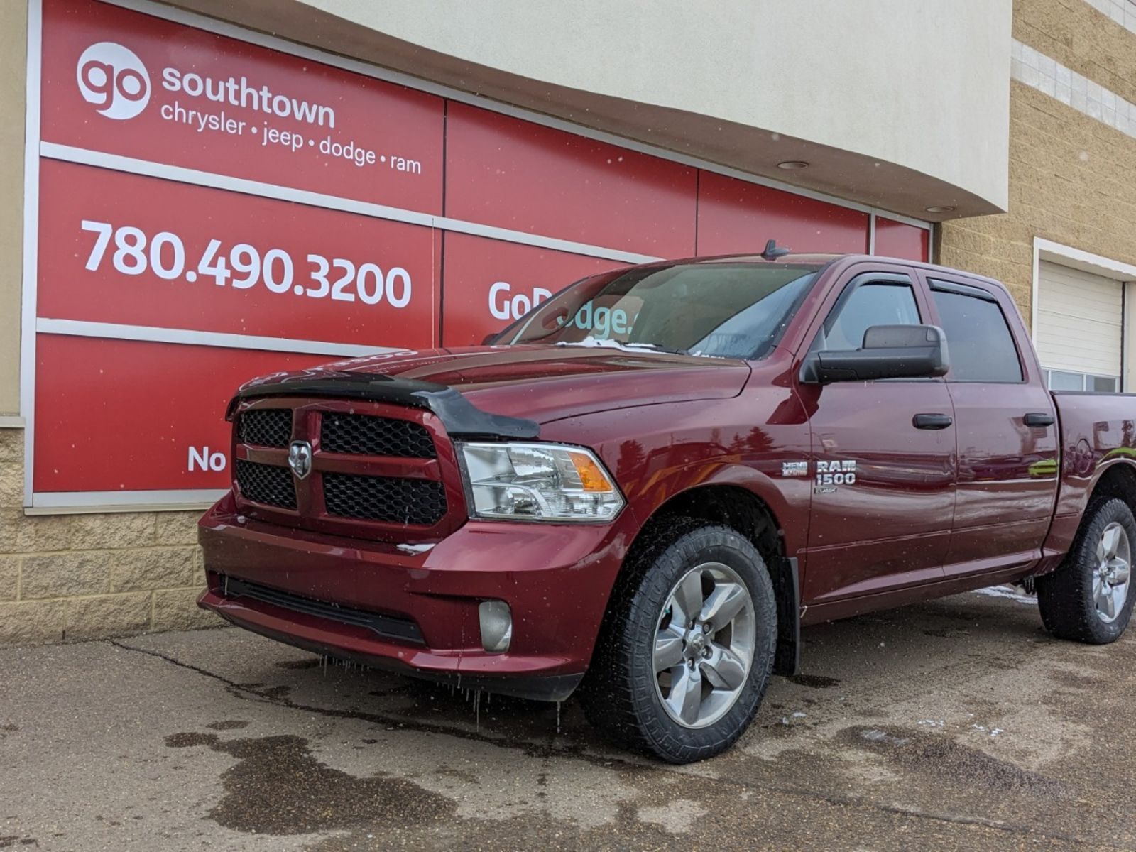 2021 Ram 1500 Classic CLASSIC EXPRESS IN RED PEARL EQUIPPED WITH A 5.7L 
