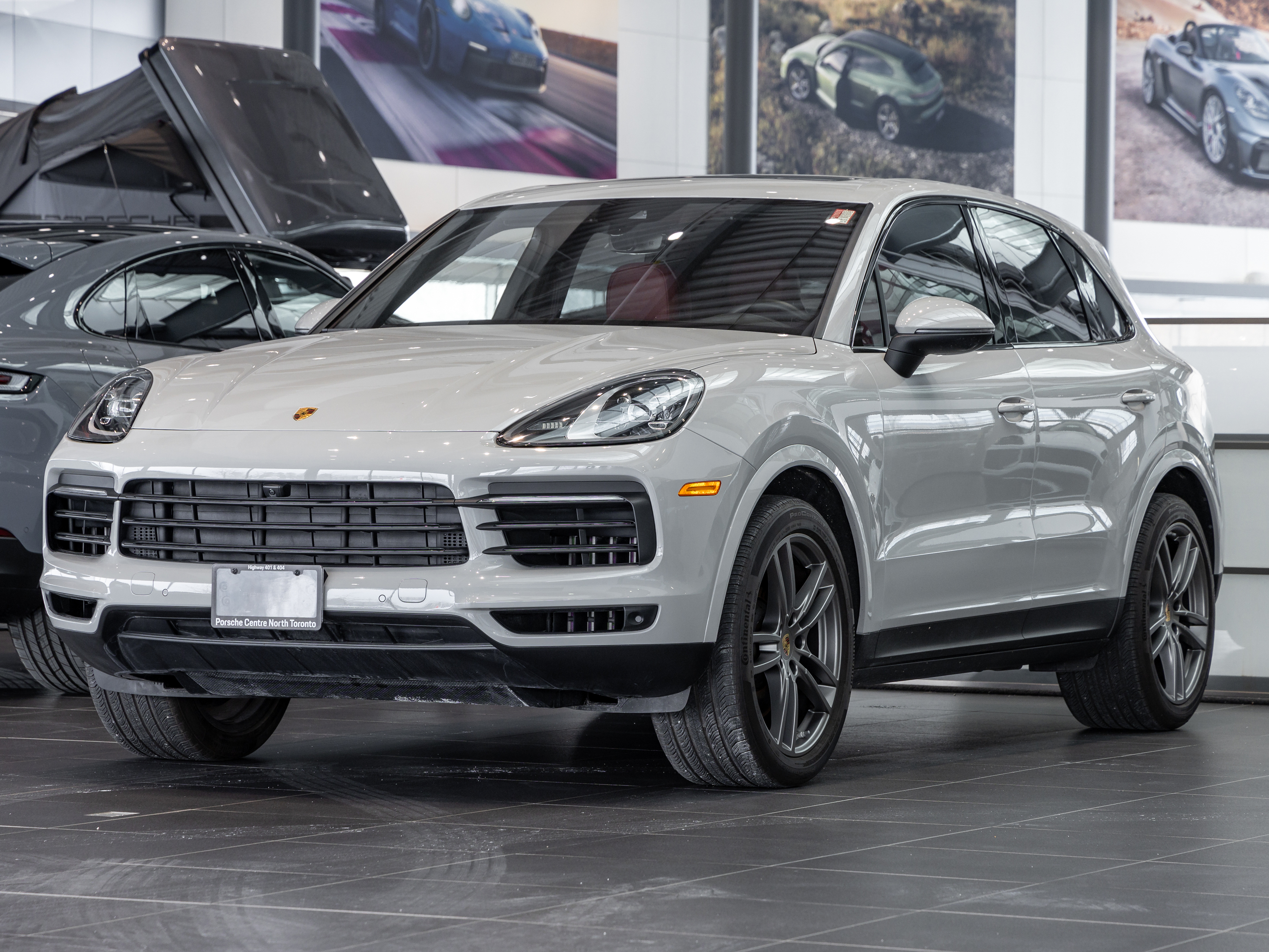 2023 Porsche Cayenne | Extended Warranty & Winter Tires Included 