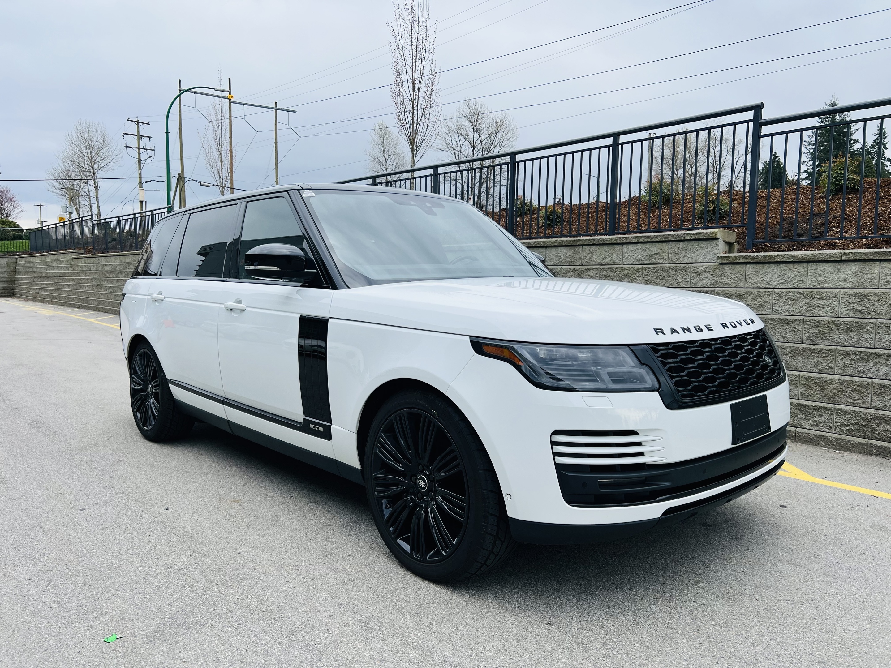 2019 Land Rover RANGE ROVER SUPERCHARGED 